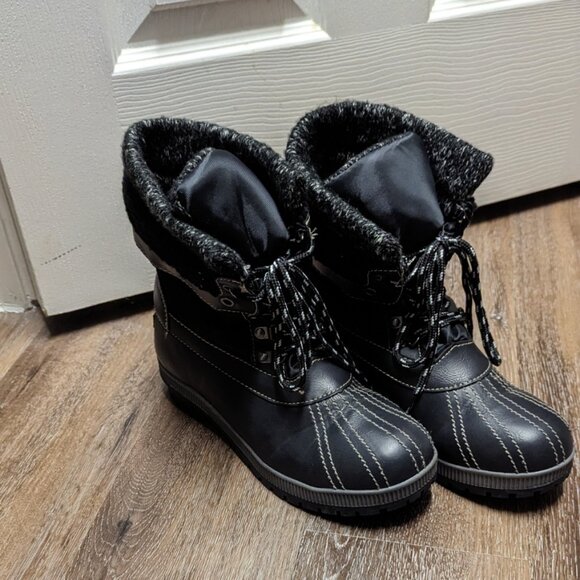 London Fog Woman's Winter Snow Boots Tall Laceup Goth‎ Farmcore - Picture 1 of 6